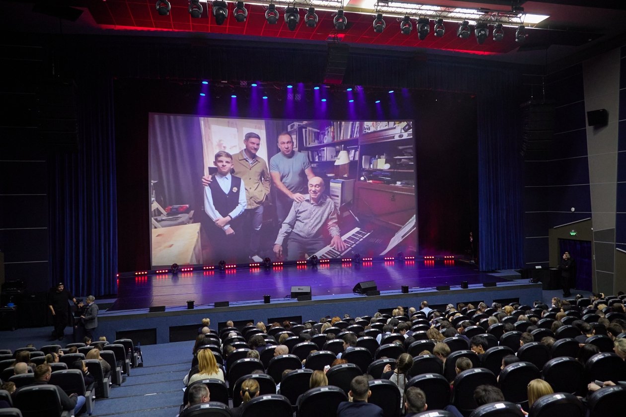 Юбилей в гимназии №2 в Южно-Сахалинске пресс-служба администрации Южно-Сахалинска