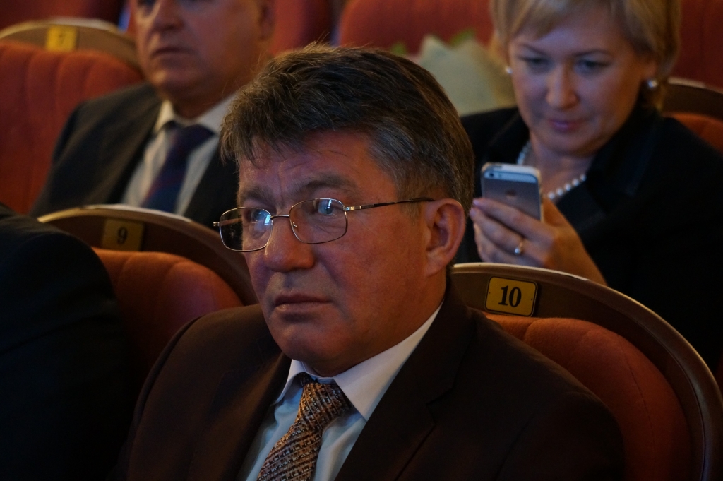 Сенатор Совета Федерации РФ Виктор Озеров, Фото с места события собственное