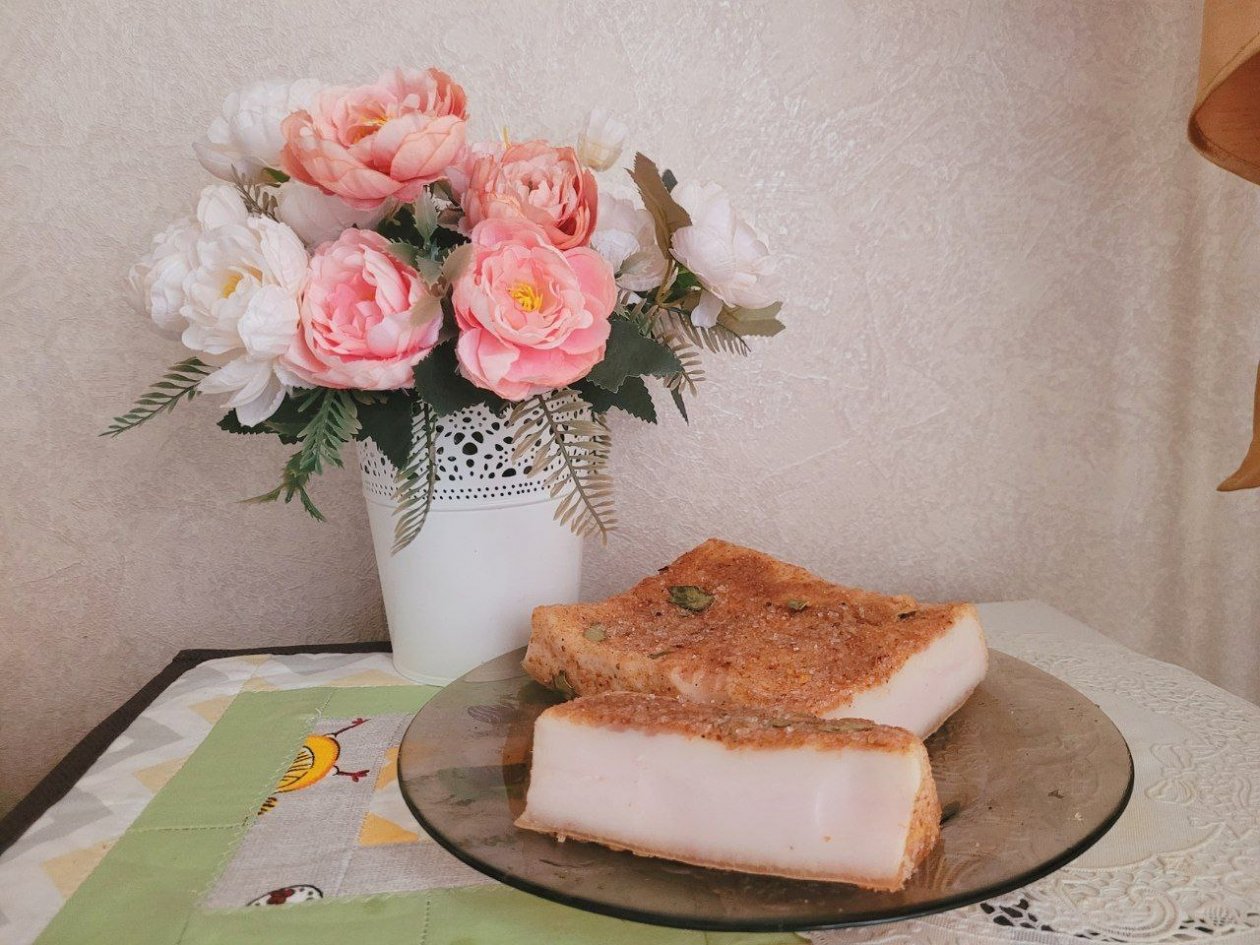 Домашний рецепт соленого сала: 48 часов - и оно нежнейшее, тает во рту, как масло ИА SevastopolMedia.ru