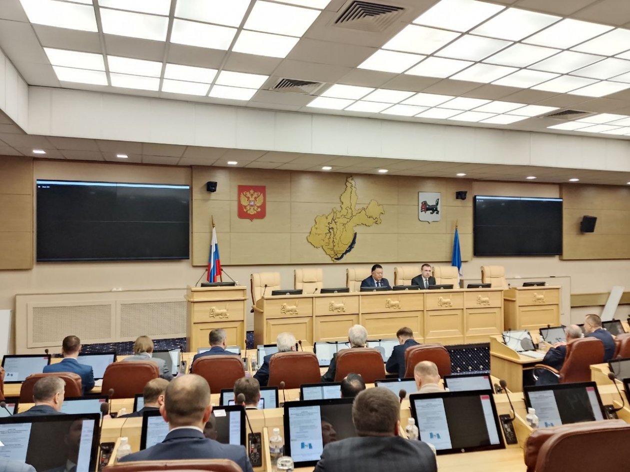 Власти и энергетики прокомментировали реорганизацию &quotОблкоммунэнерго&quot в Приангарье Даниил Почекунин, ИА IrkutskMedia