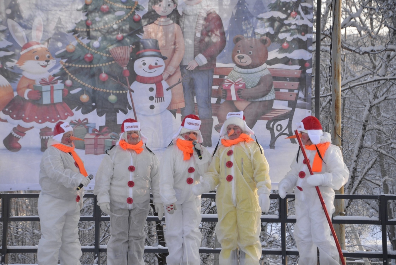 В Бодайбо прошел парад и конкурс снеговиков Предоставлено компанией &quotПолюс&quot