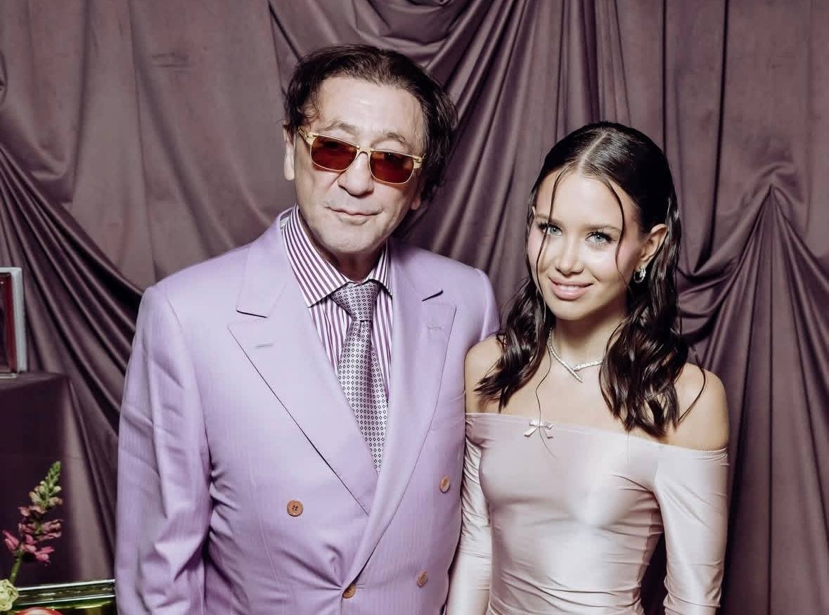 Григорий Лепс с возлюбленной Авророй соцсети певца