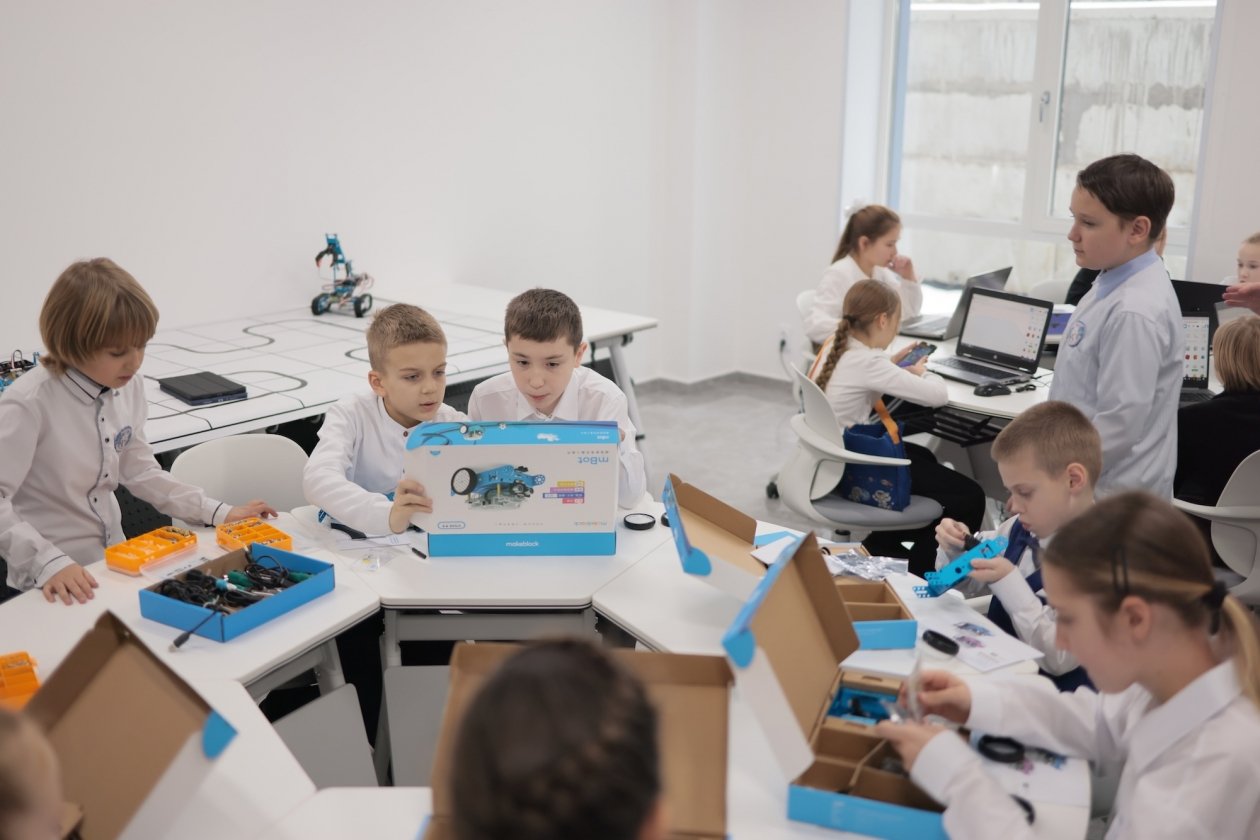 Центр образования с роботами и программами для детей с ОВЗ открылся в Находке КРДВ