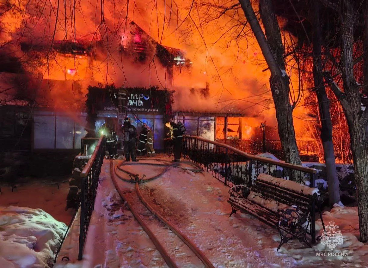 Пожар в кафе Гастро ДАЧА ГУ МЧС России по Камчатскому краю