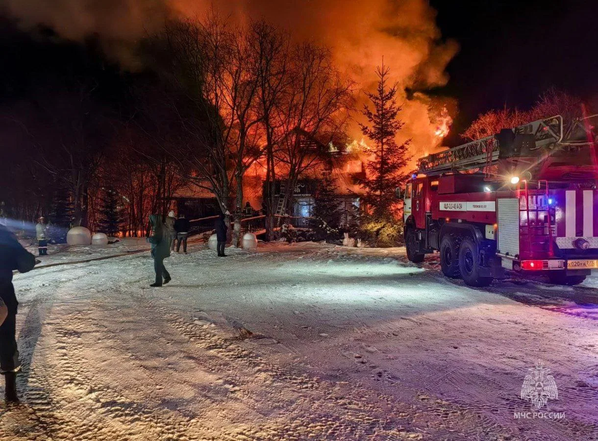 Пожар в кафе Гастро ДАЧА пресс-служба ГУ МЧС России по Камчатскому краю
