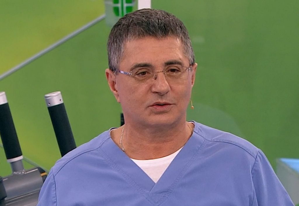 Доктор Александр Мясников кадр из передачи &quotО самом главном&quot (12+)