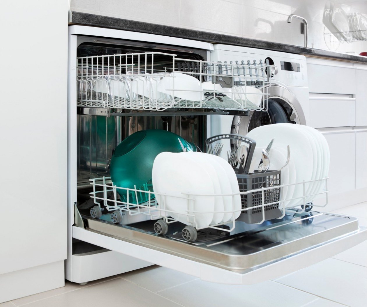 Сама готовлю средство для посудомойки и экономлю целое состояние: посуда сверкает как в рекламе Canva