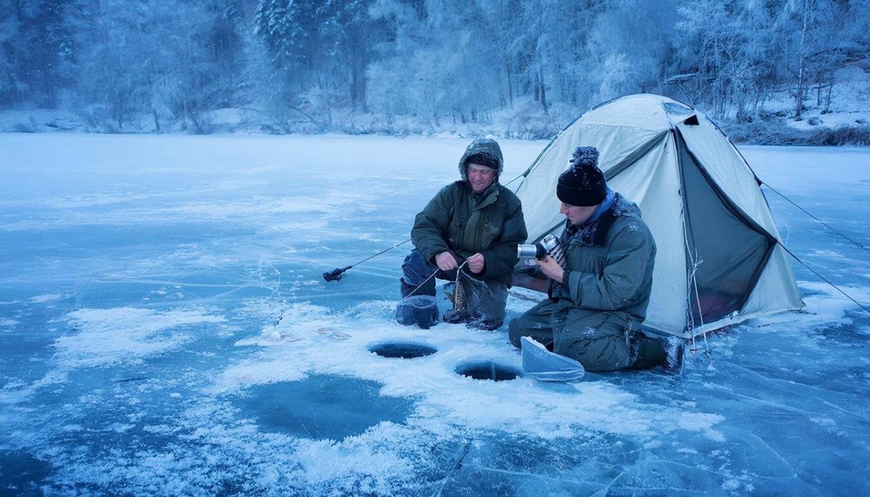 Народные приметы на рыбалке: что нужно сделать перед забросом, чтобы не остаться с пустыми ведрами ИИ Kandinsky (18+)