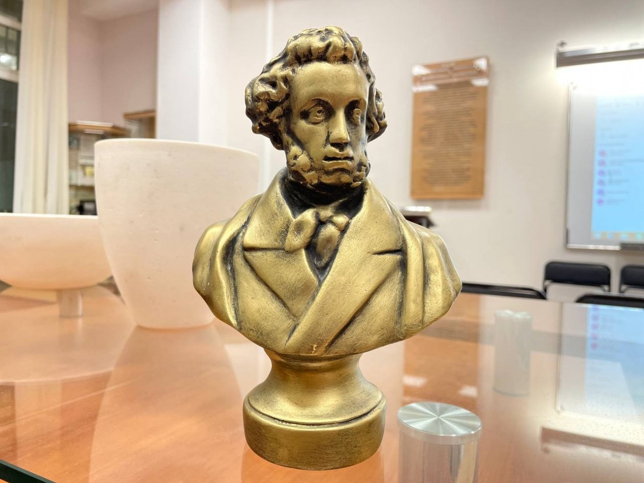 Мурашки по коже от этих слов: кто позволил писать Пушкину такое? ИА Stavropol.Media