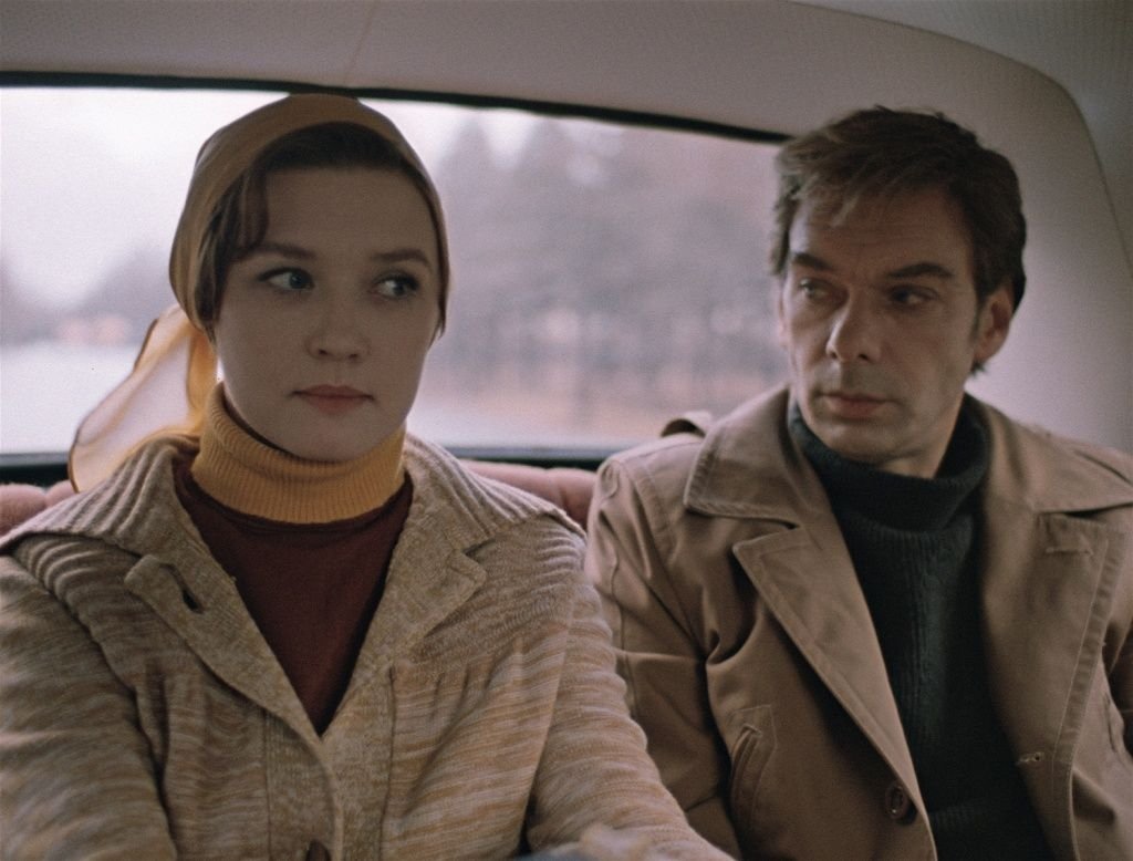 Фильм &quotМосква слезам не верит&quot (18+) скрин из фильма &quotМосква слезам не верит&quot (18+)