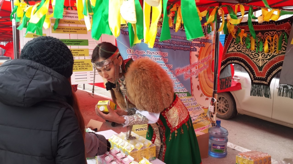Более 400 предприятий участвовали в продовольственной ярмарке в Якутске, Фото с места события собственное