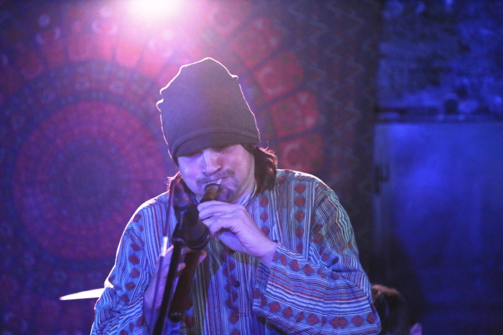 Поэзия "высших сфер" от необычной группы "ОдноНо" покорила сердца хабаровчан, Фото с места события собственное