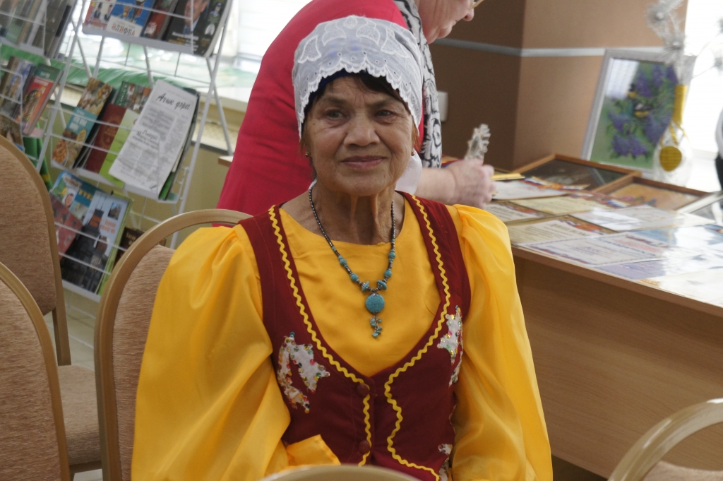 в казани стартуют бесплатные курсы татарского языка. пишу татар. старо татарская письменность. учебные заведения татарстана. учёба татар.