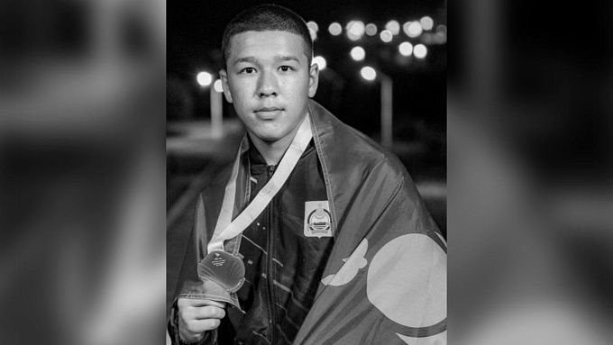 Тамир был кандидатом в мастера спорта по вольной борьбе семейный архив Цыденовых