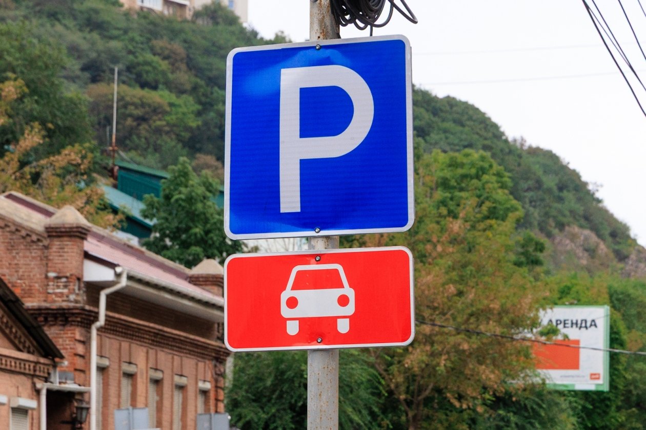 парковка, дипломат, консул, дипломатические автомобили, дипмиссия Евгений Кулешов, ИА Primamedia