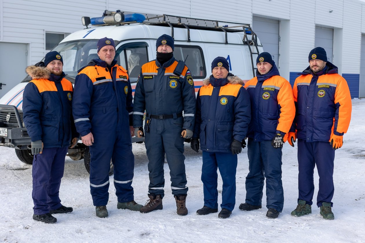 Сотрудники областного управления МЧС пресс-служба администрации Южно-Сахалинска