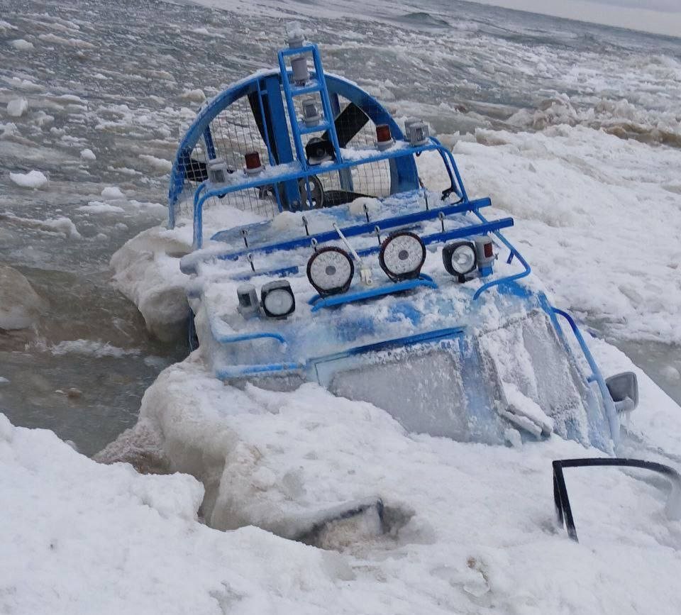 Аэролодка застряла в льду Байкала из-за халатности владельца Весь Улан-Удэ