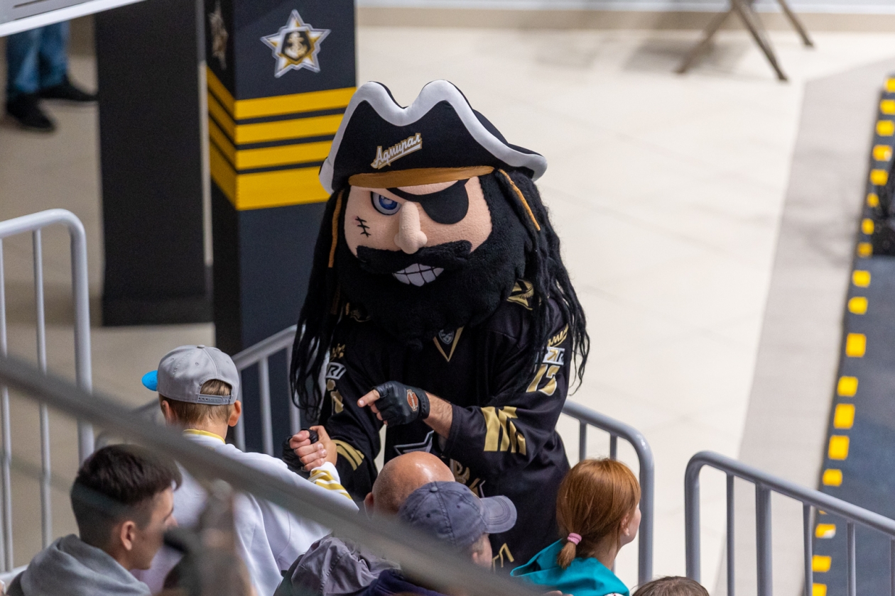 хоккей, адмирал, пиратыч Мария Смитюк, ИА PrimaMedia