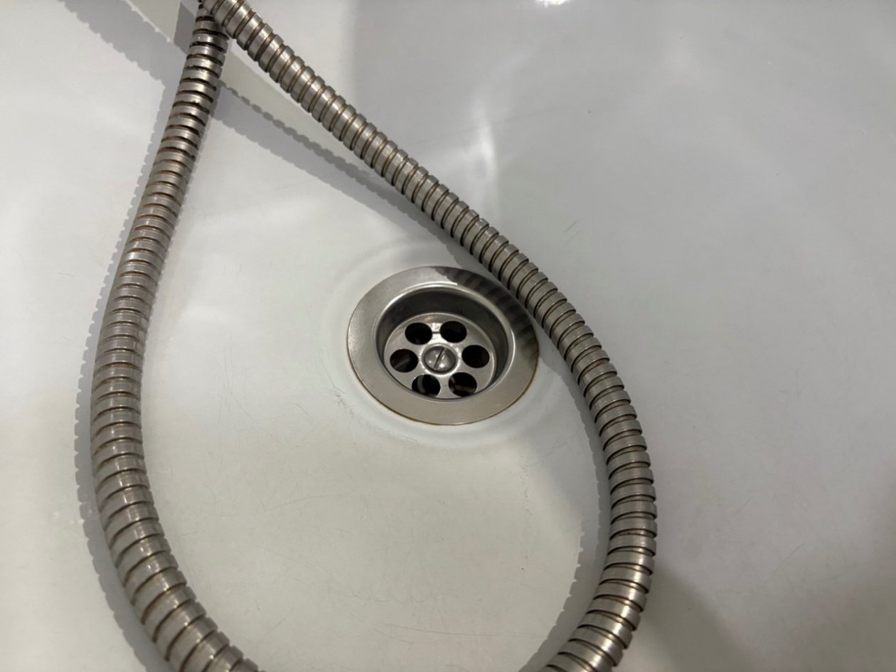 3 ложки в слив - рассосется вековой засор: вантуз и химию смело выбрасываем ИА SevastopolMedia.ru