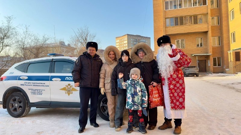 Мечту двух братьев из Читы исполнили в рамках новогодней акции полиция Забайкалья