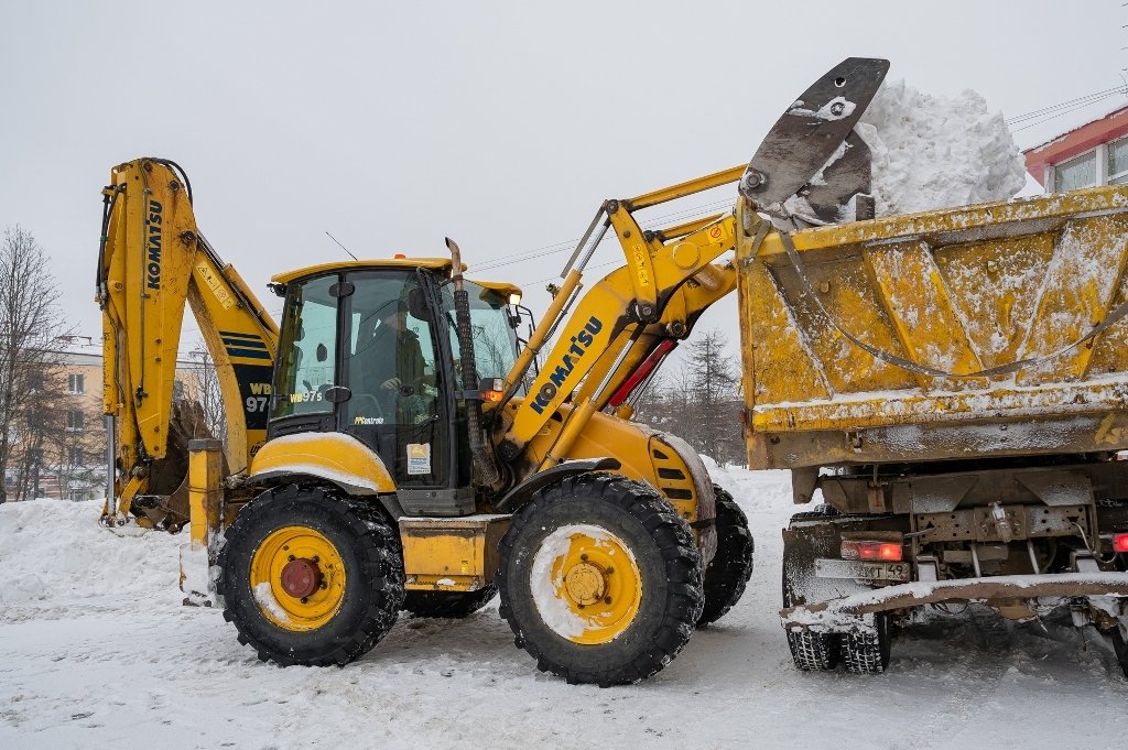 Городские службы в ежедневном режиме ведут расчистку Магадана от последствий снегопадов пресс-служба мэрии Магадана