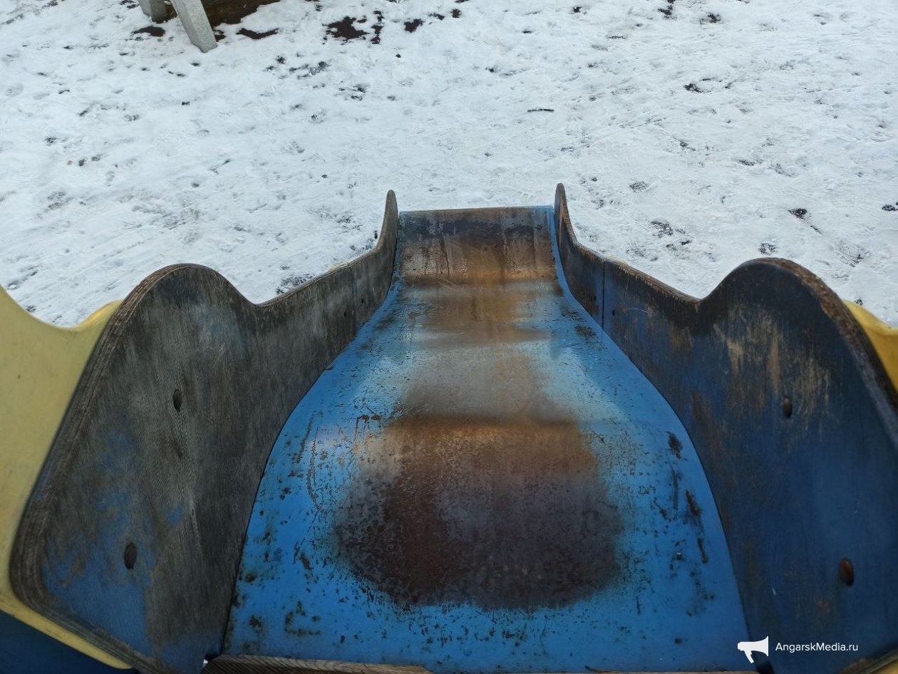 Детская площадка Анастасия Вострецова, корр. ИА AngarskMedia