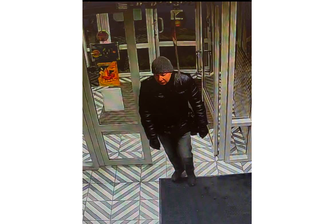 Подозреваемого в хищении банковской карты мужчину разыскивают в Ангарске Пресс-служба УМВД России по АГО