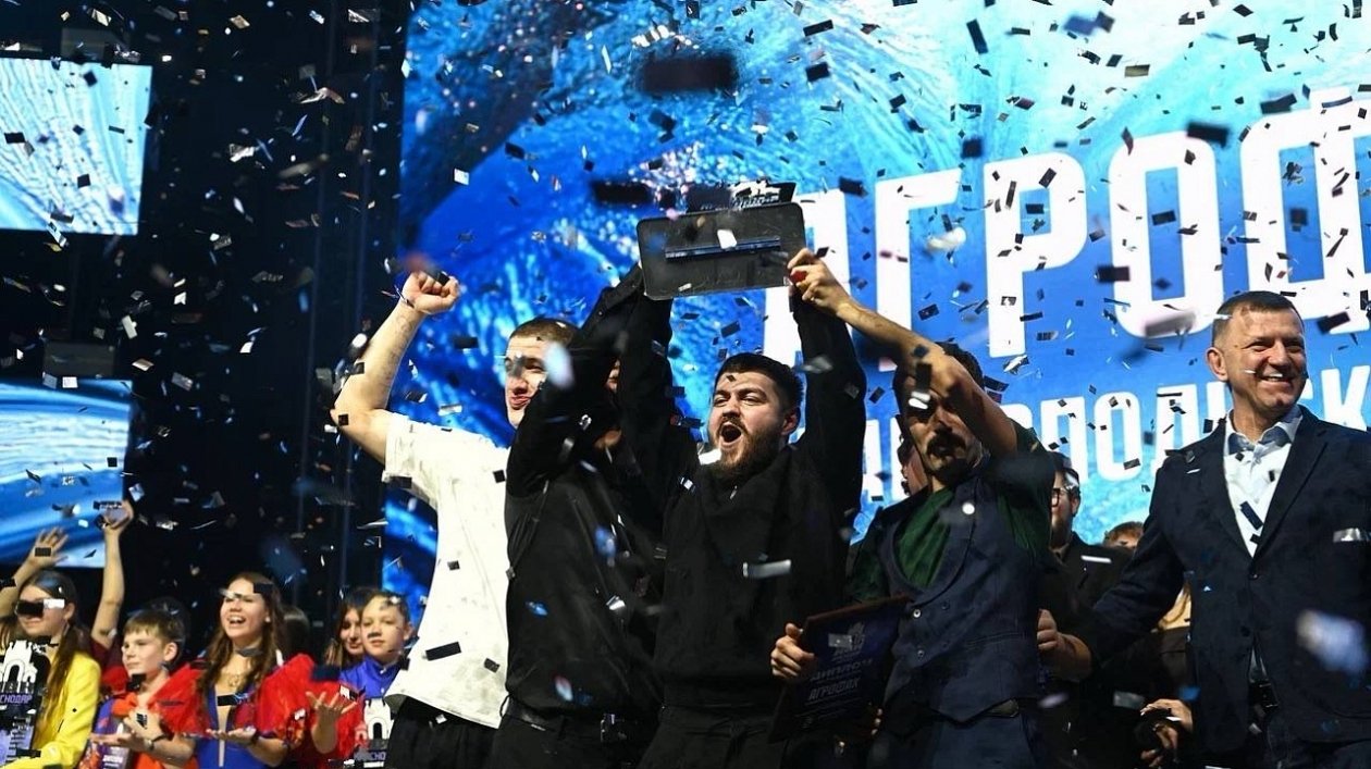 В Краснодаре впервые прошёл Зимний кубок КВН Андрей Зубов