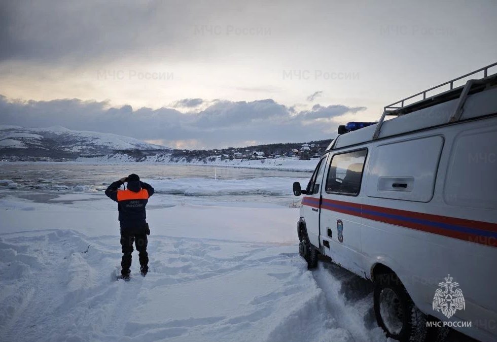 Спасатели оценили ледовую обстановку в магаданских бухтах Гертнера и Нагаева ГУ МЧС России по Магаданской области