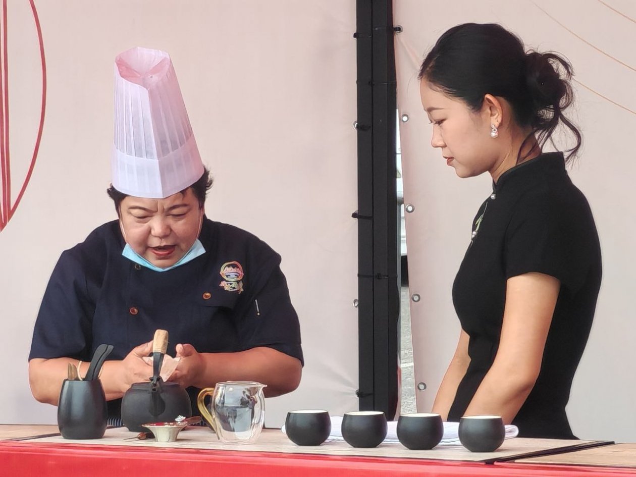 В Хэйхэ зарегистрировано более 400 предприятий в сфере трансграничной электронной торговли Юлия Ожегова, ИА PriamurMedia