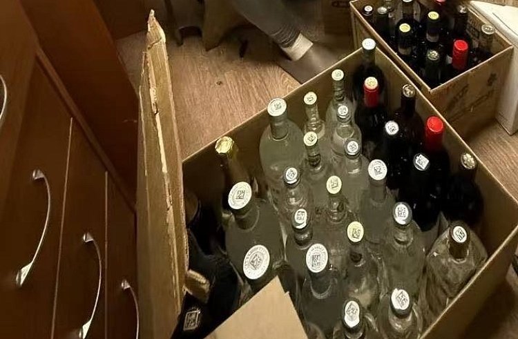 Свыше 150 литров контрафактного алкоголя изъяли во Владивостоке министерство промышленности и торговли Приморья