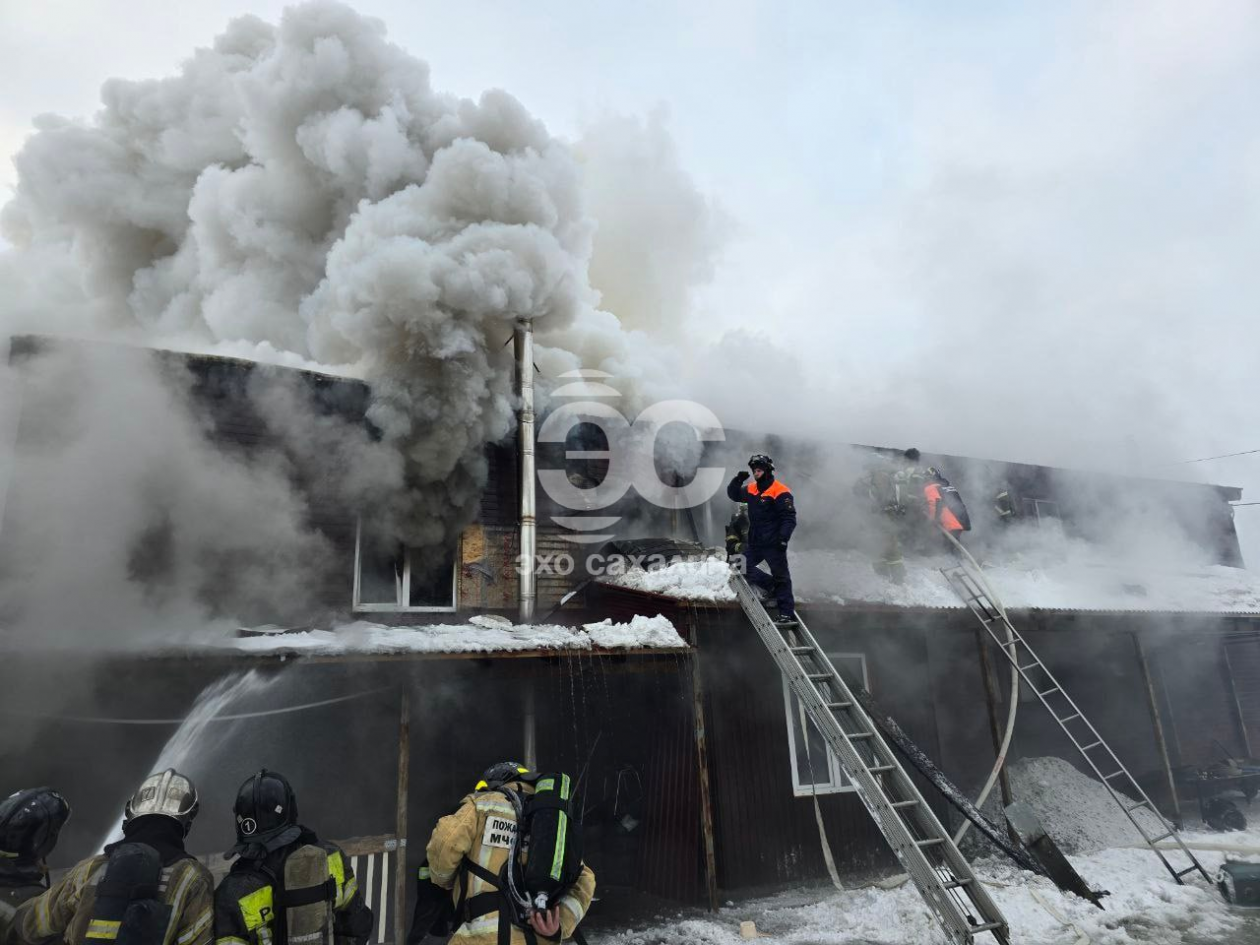 Пожар в СНТ &quotАгат&quot пресс-служба ГУ МЧС России по Сахалинской области