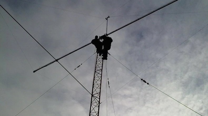 Монтаж камеры неба Геофизической обсерватории &quotМагадан&quot С сайта Института космофизических исследований и распространения радиоволн ДВО РАН