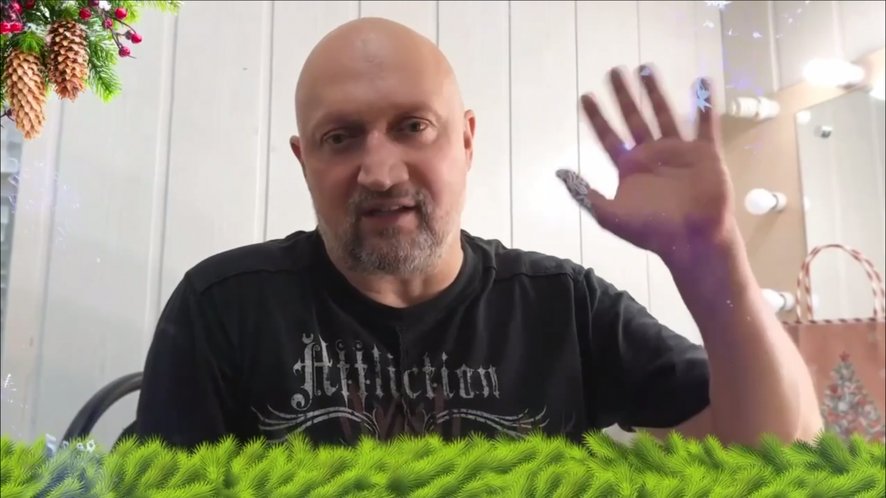 Гоша Куценко поздравил жителей Бурятии с наступающим Новым годом пресс-служба правительства Бурятии