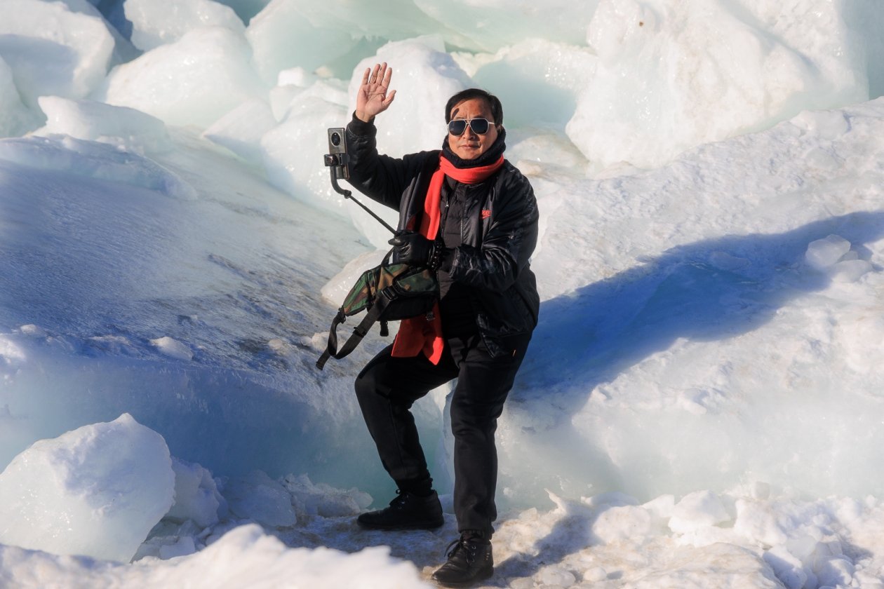 китайские туристы, зима, люди на льду Евгений  Кулешов, ИА PrimaMedia.ru