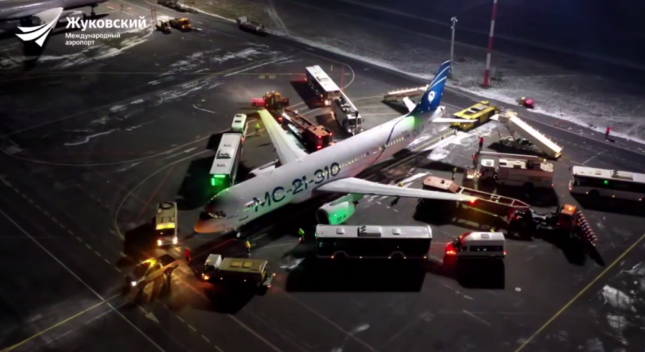 Самолет МС-21 засиял на авиаелке в аэропорту тг-канал (18+) аэропорта Жуковский