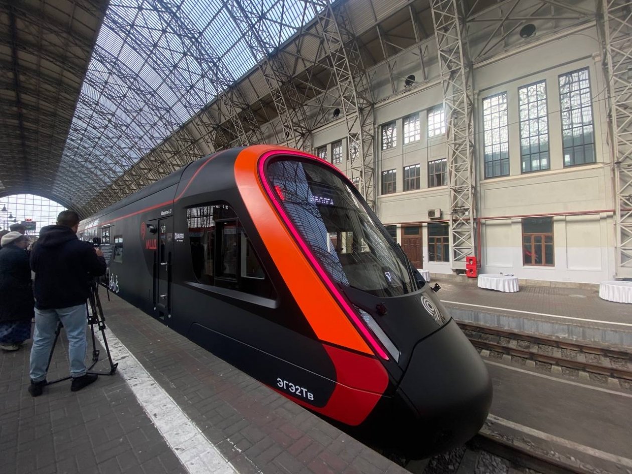 Черный поезд &quotИволга&quot ИА StolicaMedia