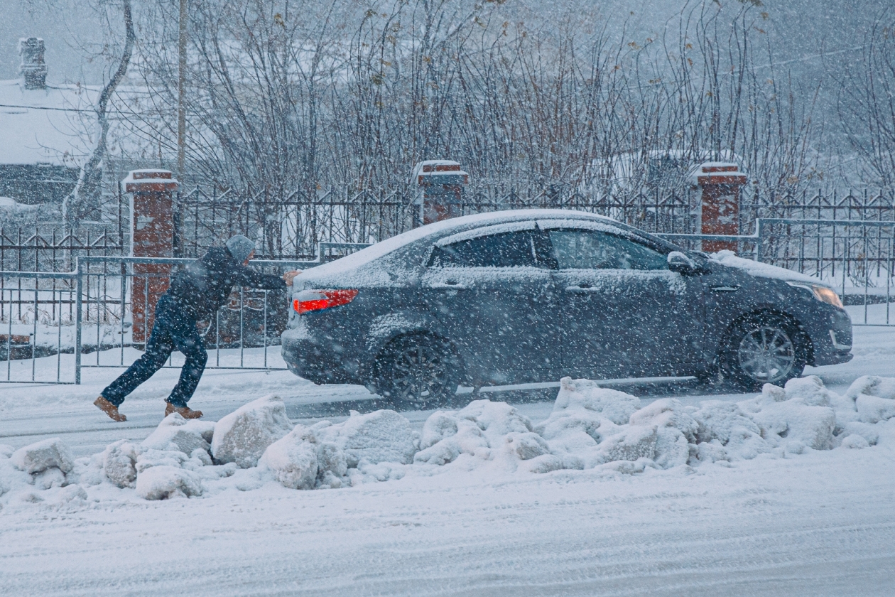 Дорожные службы Приангарья переведены в режим повышенной готовности из-за непогоды Мария Смитюк, ИА PrimaMedia.ru