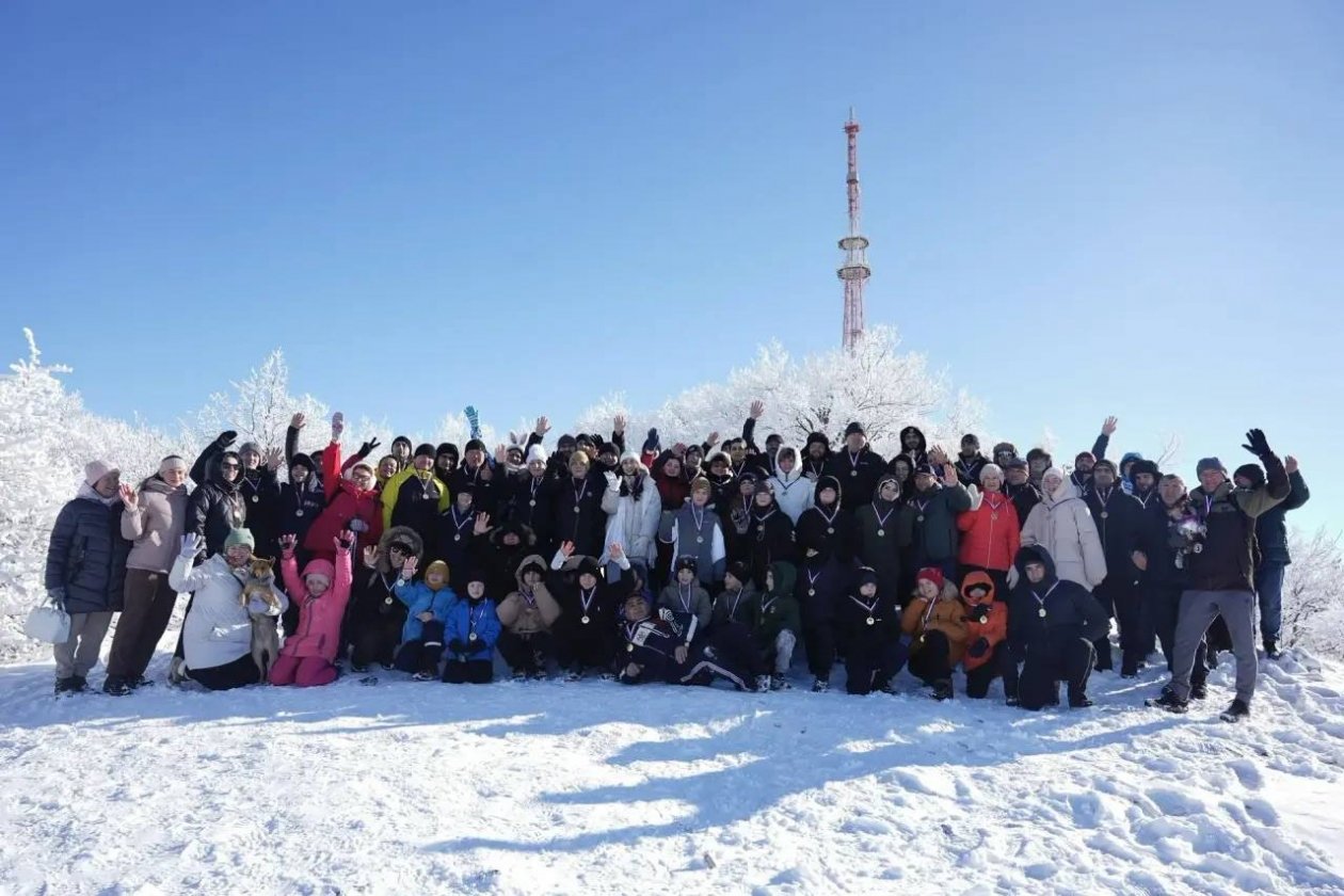 Около 200 человек поднялись на вершину Машука в Пятигорске Соцсети Д.Ворошилова