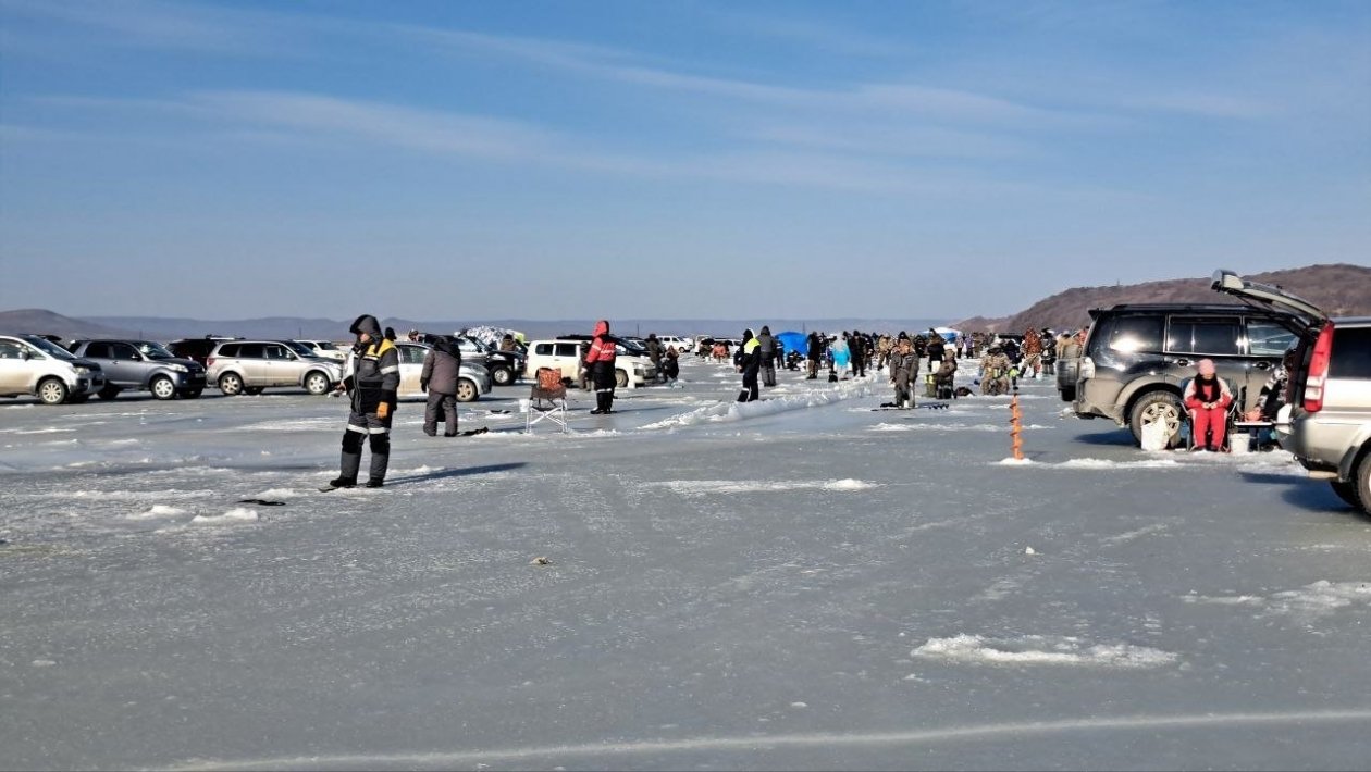 Зимняя рыбалка в праздничные дни ИА UssurMedia