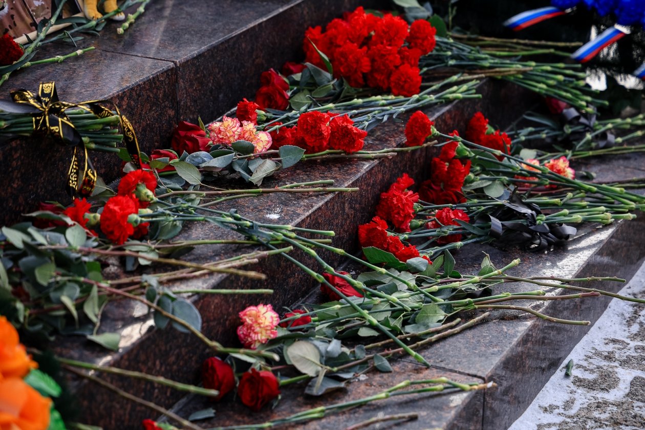 С погибшим в зоне СВО военнослужащим простились в Осинском районе Евгений  Кулешов, ИА PrimaMedia.ru