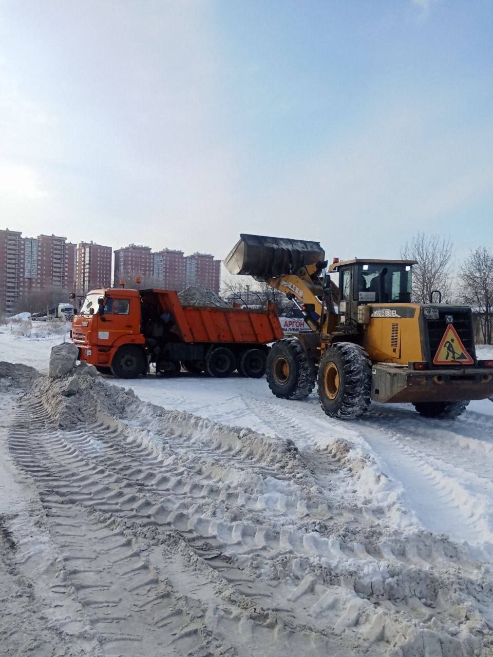 Уборка снега в Иркутске Пресс-служба администрации Иркутска
