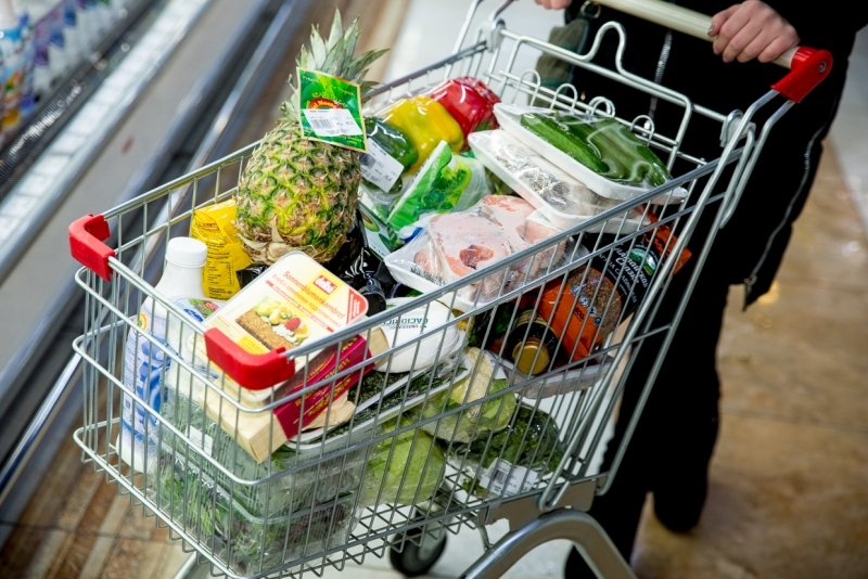 Будущим мамам хотят оплатить покупку полезных продуктов Александр Ратников