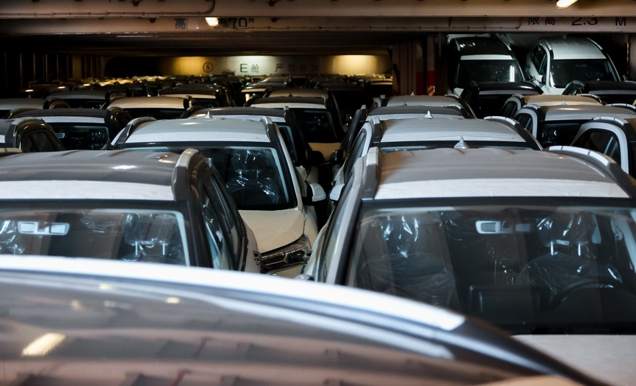 Автомобили на борту судна Илья Аверьянов, ИА PrimaMedia