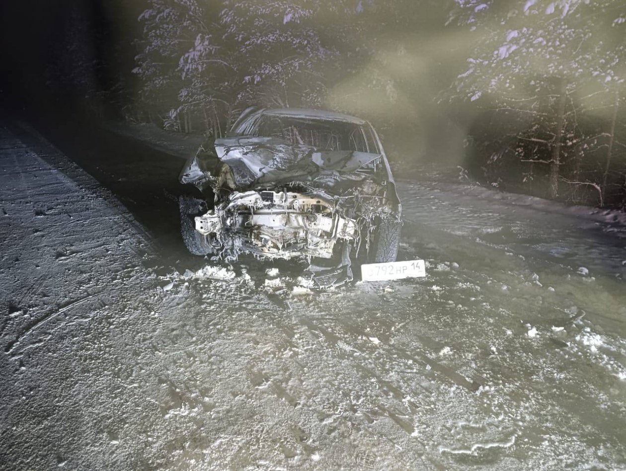 Лобовое столкновение произошло на трассе Колыма в Якутии Госавтоинспекция МВД по Республике Саха (Якутия).