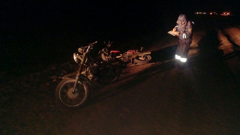 Перелом ноги и ушиб плеча получили несовершеннолетние мотоциклисты при ДТП в Якутии, Фото с места события из других источников