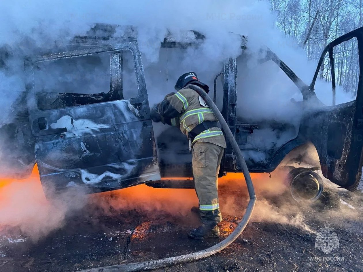 Автомобиль - это самый настоящий склад легковоспламеняющихся материалов ГУ МЧС России по Амурской области