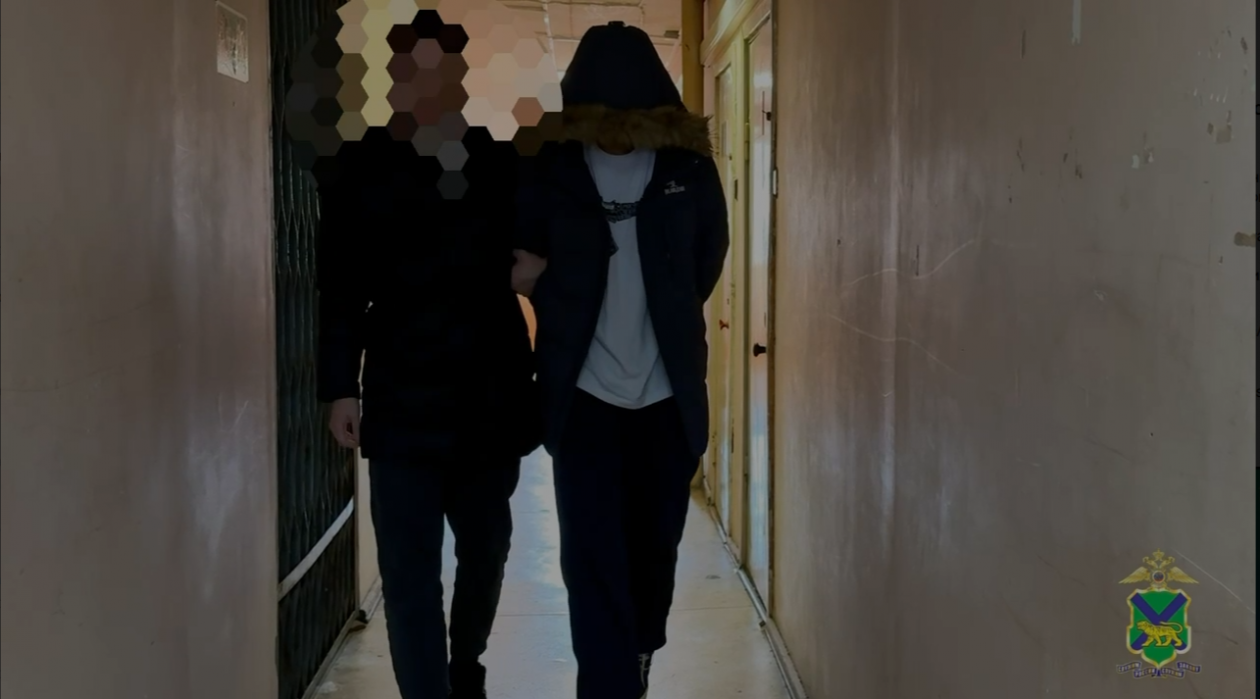 Задержанный организатор скриншот видео тг-канала (18+) Полиция Приморья