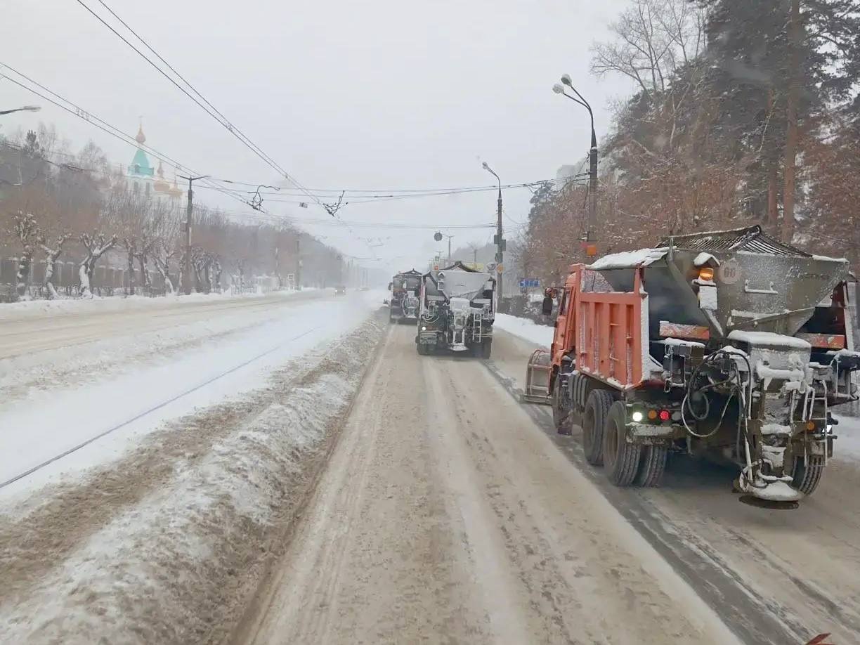 Очистку дорог от снега провели в Ангарске Пресс-служба администрации АГО