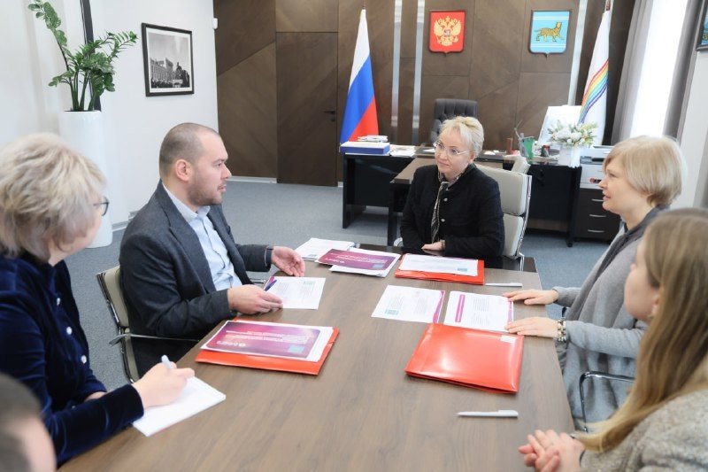 Тематическое фото ТГ-канал (18+) губернатора ЕАО